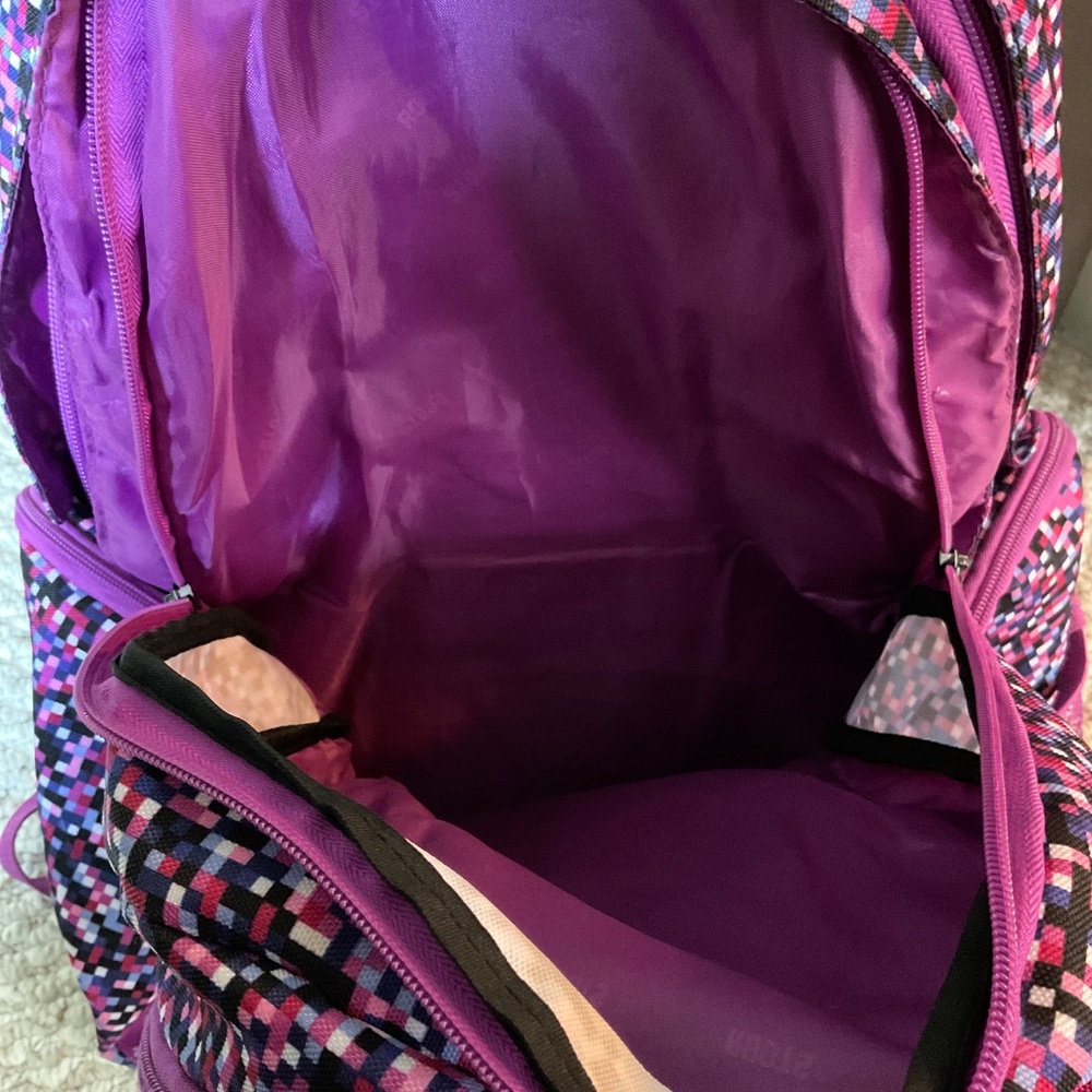 π ROOTS backpack - Picture 6 of 12